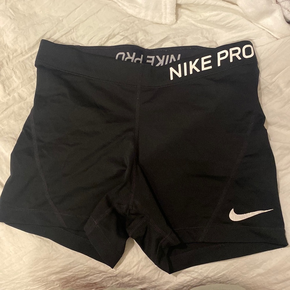 Nike pros Medium